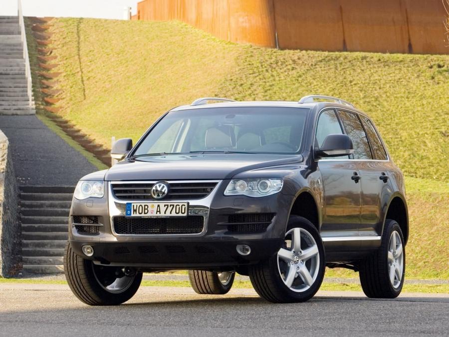 Volkswagen Touareg Individual 2007 года  (фото 17 из 22)